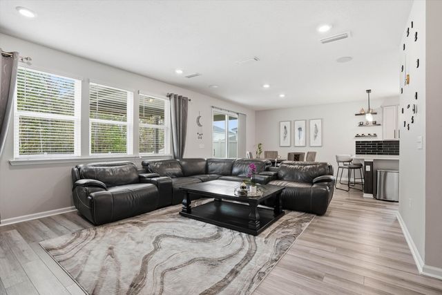 13776 Brookwater Dr, Jacksonville, FL 32256