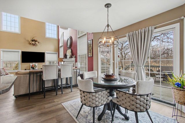 22 Covington Drive, Valparaiso, IN 46385