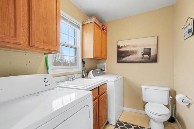 22 Covington Drive, Valparaiso, IN 46385