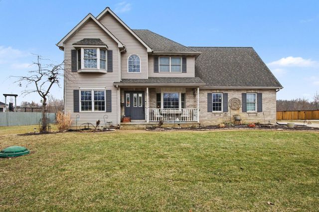 22 Covington Drive, Valparaiso, IN 46385