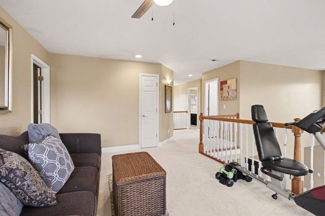 22 Covington Drive, Valparaiso, IN 46385