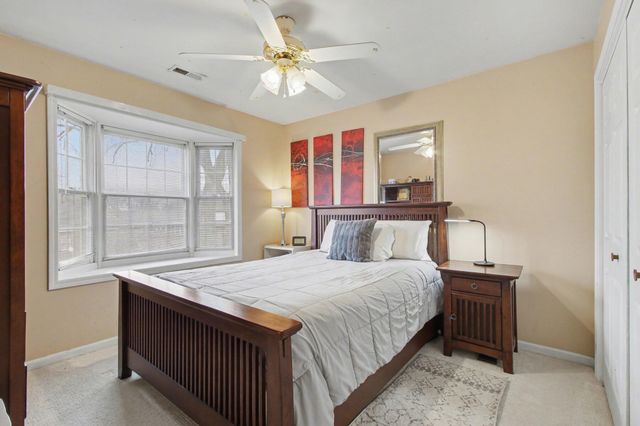 22 Covington Drive, Valparaiso, IN 46385