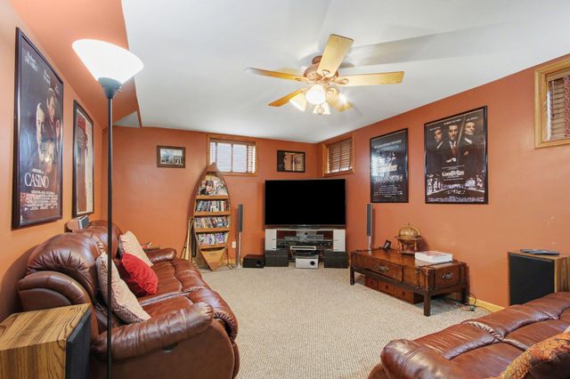 22 Covington Drive, Valparaiso, IN 46385