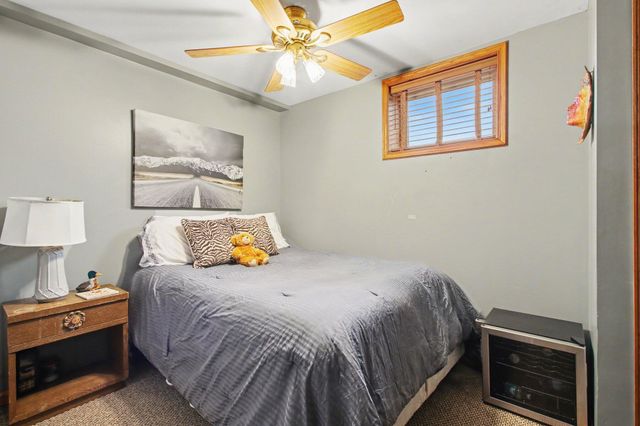 22 Covington Drive, Valparaiso, IN 46385