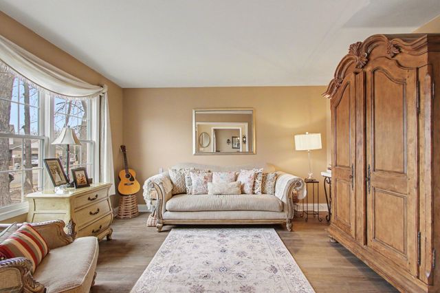 22 Covington Drive, Valparaiso, IN 46385