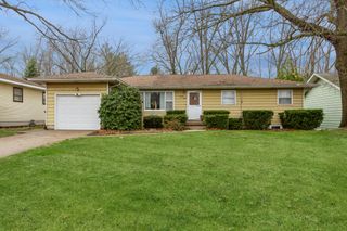 28 S Franklin Street, New Buffalo City, MI 49117