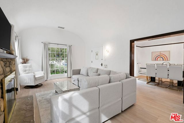 8832 Horner Street, Los Angeles, CA 90035