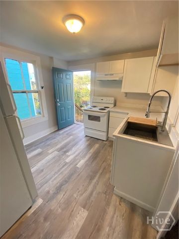 516 W 38th Street, Savannah, GA 31415