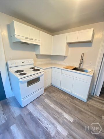 516 W 38th Street, Savannah, GA 31415