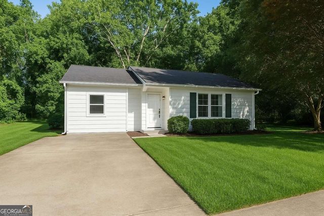 3909 S Creek Court, Stone Mountain, GA 30083