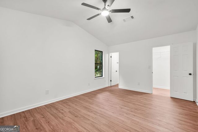 3909 S Creek Court, Stone Mountain, GA 30083