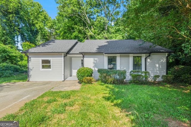 3909 S Creek Court, Stone Mountain, GA 30083