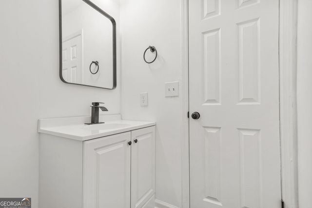 3909 S Creek Court, Stone Mountain, GA 30083