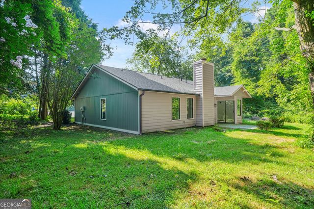 3909 S Creek Court, Stone Mountain, GA 30083