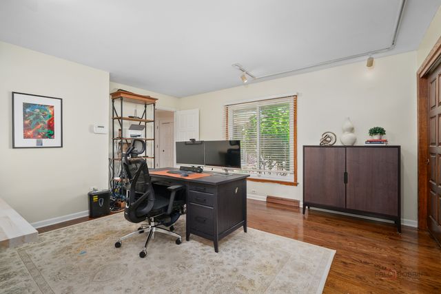 2432 Federal Court, Long Grove, IL 60047
