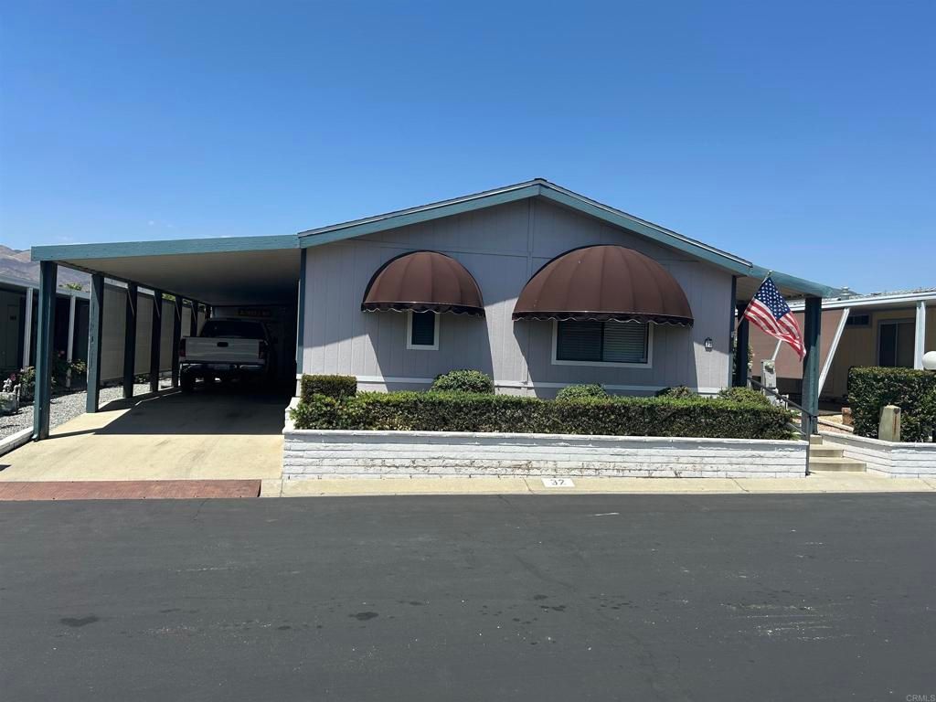 Image 1 of property listing at 24600 Mountain Avenue 32, Hemet, CA 92544