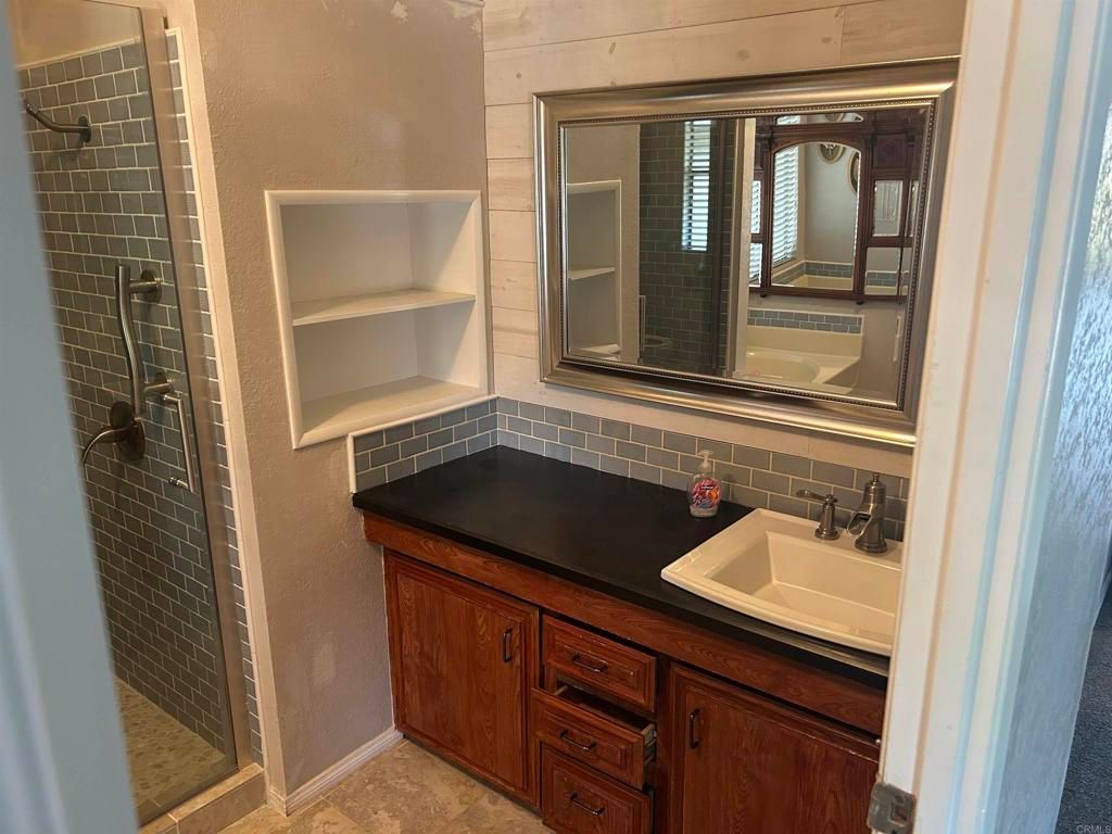 Image 15 of property listing at 24600 Mountain Avenue 32, Hemet, CA 92544