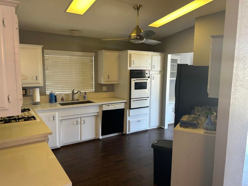 Image 9 of property listing at 24600 Mountain Avenue 32, Hemet, CA 92544