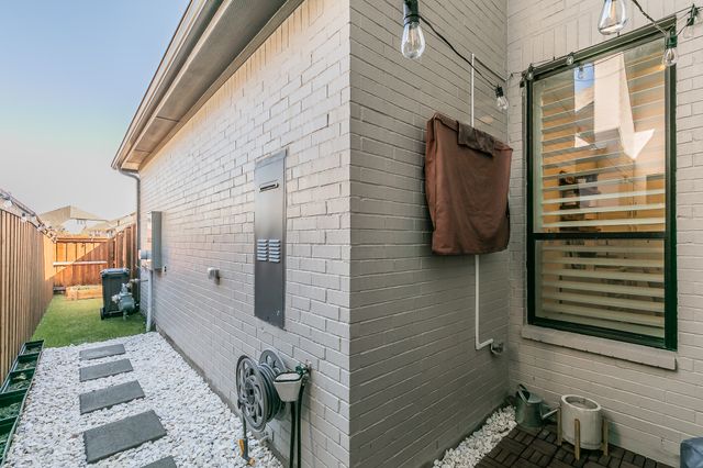 2425 Longspur Drive, Fort Worth, TX 76008