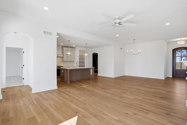 709 ANGELS REST WAY, Columbia, MO 65203