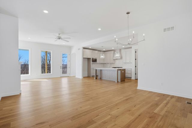 709 ANGELS REST WAY, Columbia, MO 65203