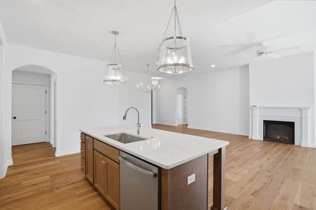 709 ANGELS REST WAY, Columbia, MO 65203