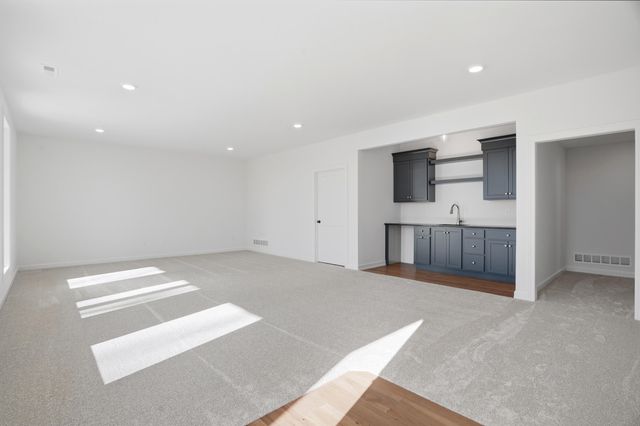 709 ANGELS REST WAY, Columbia, MO 65203