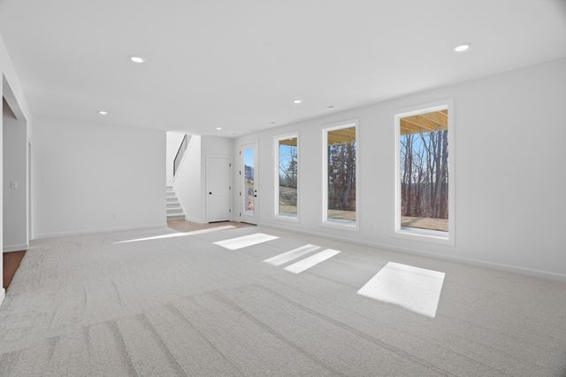 709 ANGELS REST WAY, Columbia, MO 65203