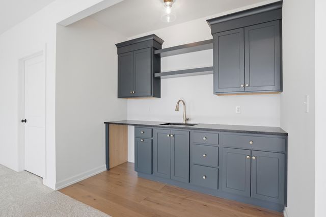 709 ANGELS REST WAY, Columbia, MO 65203