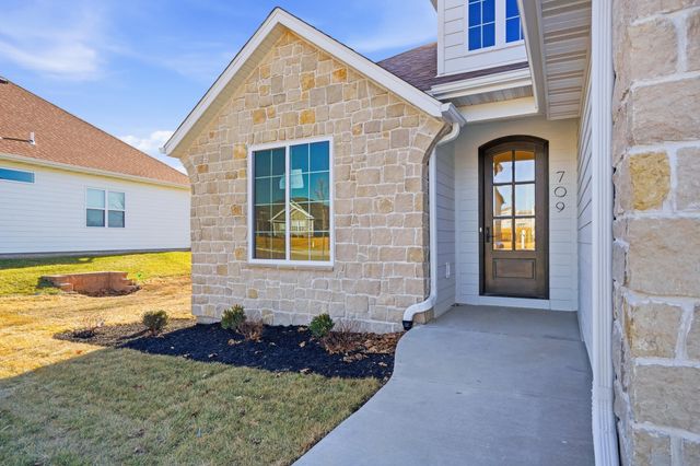 709 ANGELS REST WAY, Columbia, MO 65203