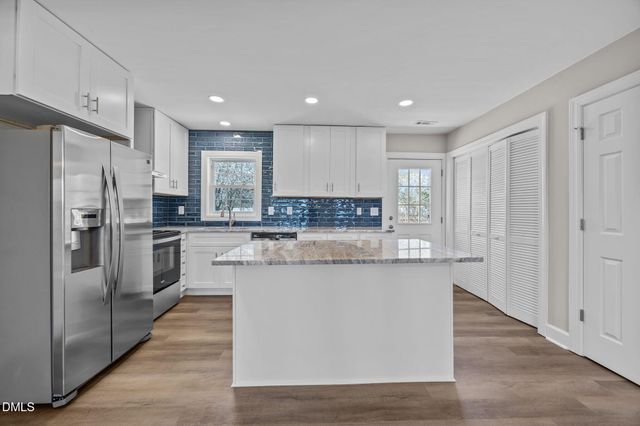 720 S Wakefield Street, Zebulon, NC 27597