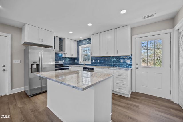 720 S Wakefield Street, Zebulon, NC 27597