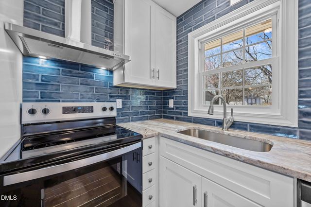 720 S Wakefield Street, Zebulon, NC 27597