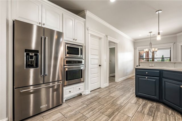 1111 NE Saint Ives Road, Bentonville, AR 72712