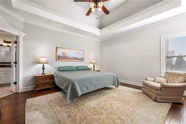 1111 NE Saint Ives Road, Bentonville, AR 72712