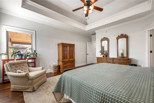 1111 NE Saint Ives Road, Bentonville, AR 72712