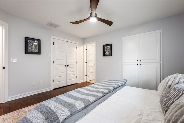 1111 NE Saint Ives Road, Bentonville, AR 72712