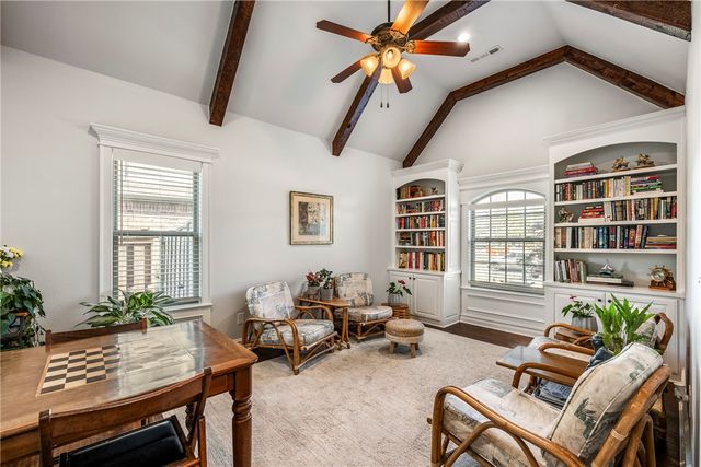 1111 NE Saint Ives Road, Bentonville, AR 72712