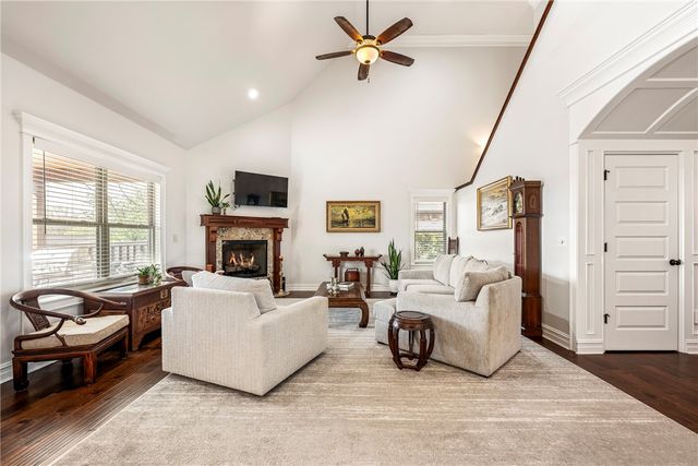 1111 NE Saint Ives Road, Bentonville, AR 72712