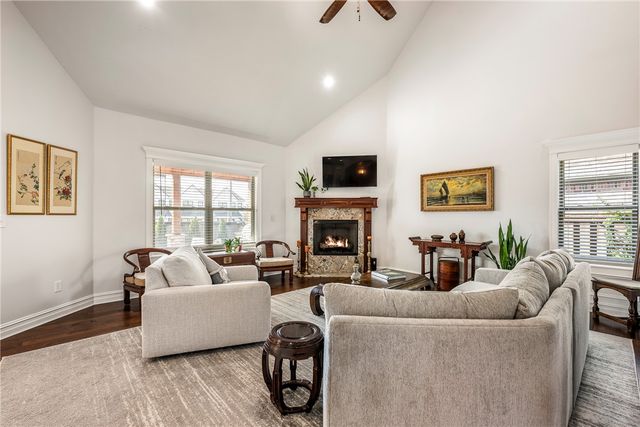 1111 NE Saint Ives Road, Bentonville, AR 72712