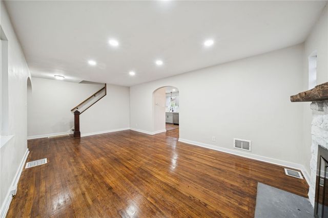 601 Milltown Rd, Plum Boro, PA 15068