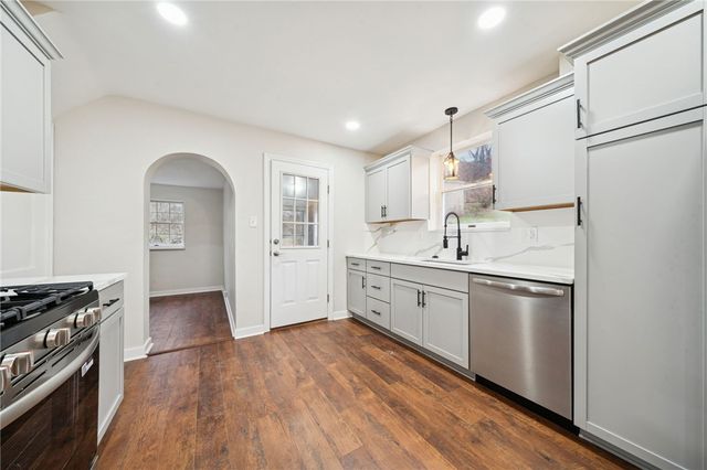 601 Milltown Rd, Plum Boro, PA 15068