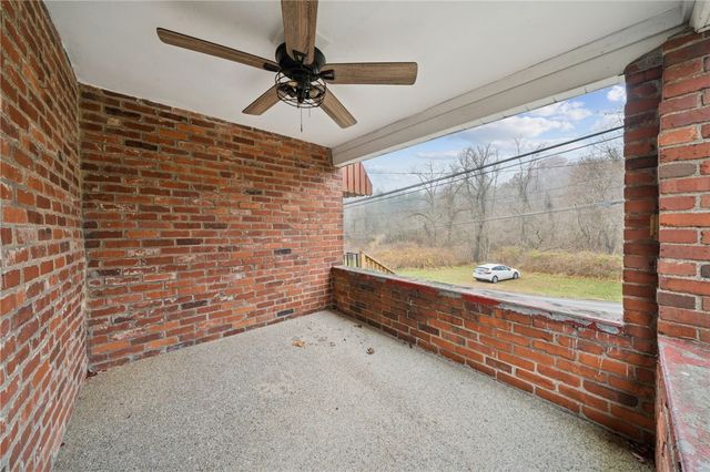 601 Milltown Rd, Plum Boro, PA 15068