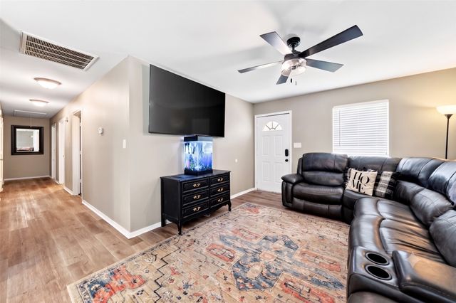 520 E Goshen Street, Canton, TX 75103