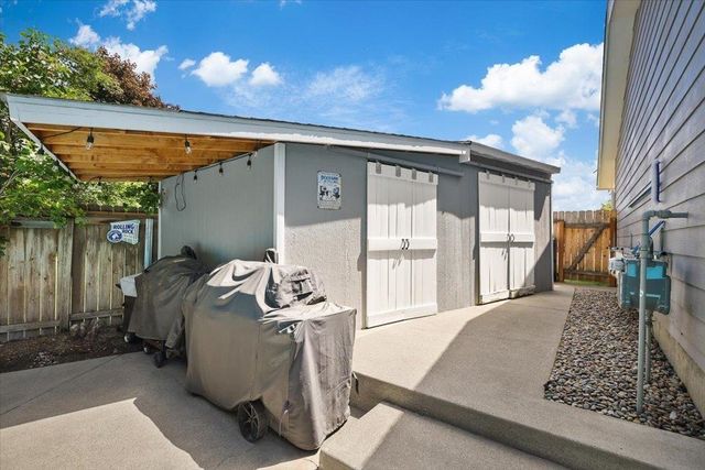 6114 W Kittitas Ct, Spokane, WA 99208