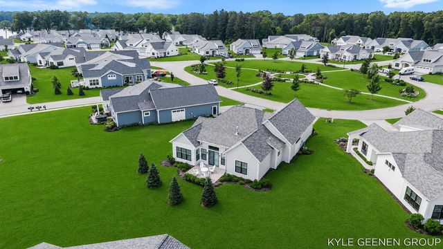 694 Bayshore Drive, Holland, MI 49424