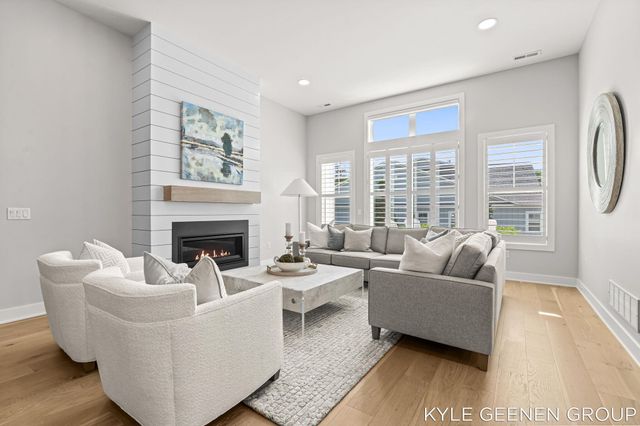 694 Bayshore Drive, Holland, MI 49424