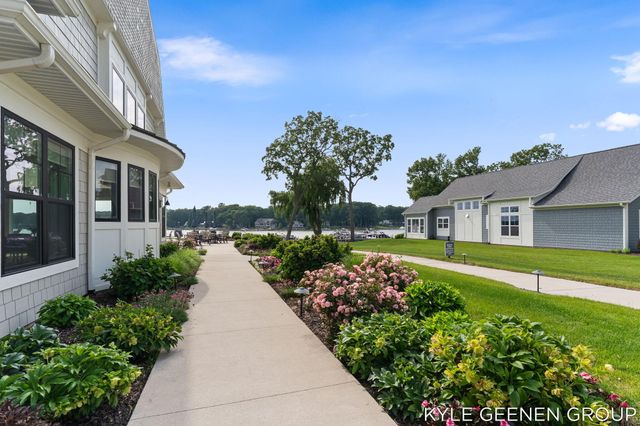 694 Bayshore Drive, Holland, MI 49424