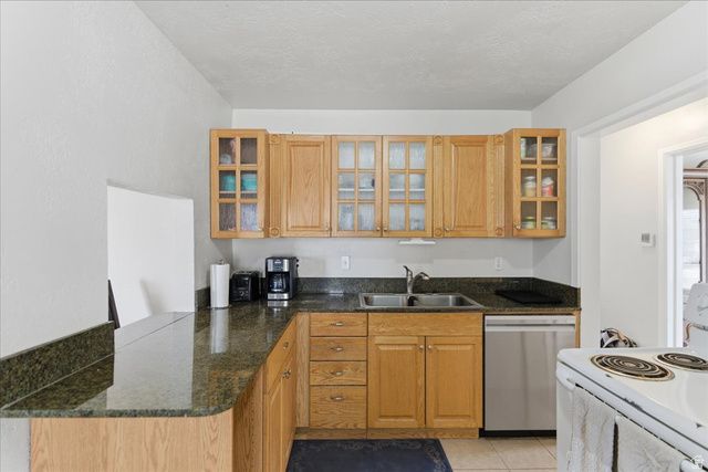 3231 S KATHERINE DR, Magna, UT 84044