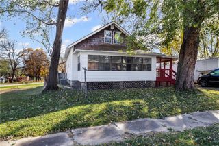 1017 Pacific Avenue, Osawatomie, KS 66064